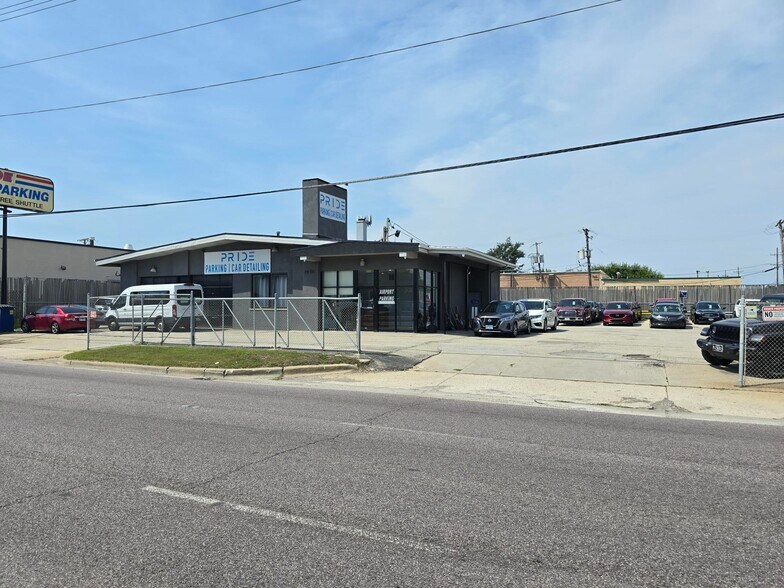 Primary Photo Of 3950 Mannheim Rd, Franklin Park Showroom For Sale