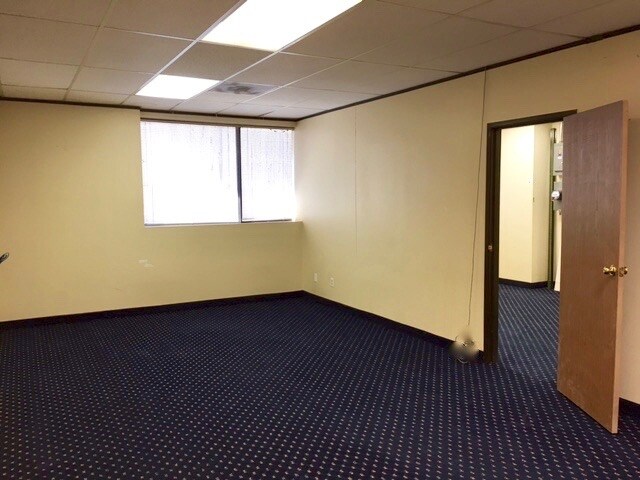 More Photos Of 2200 E 104th Ave, Thornton Office For Lease