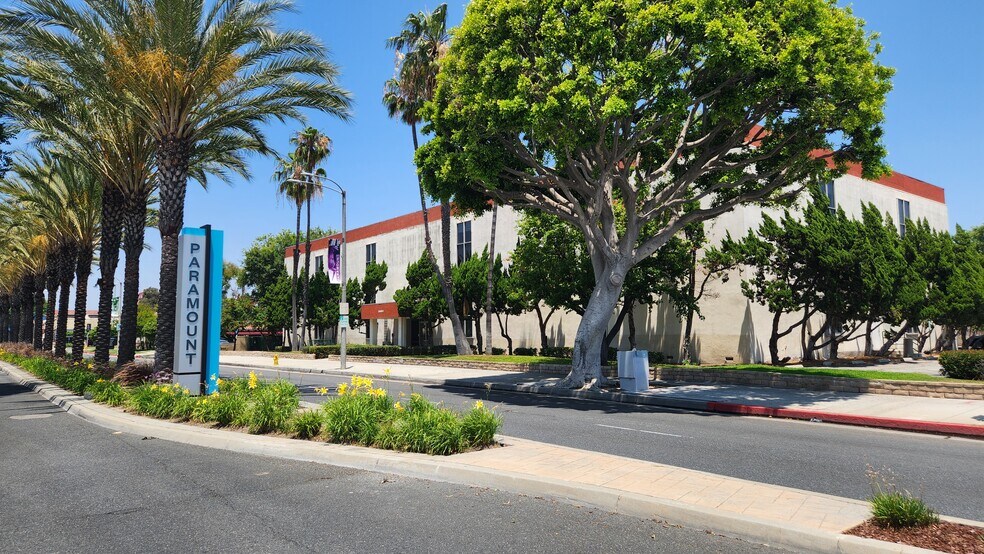 More Photos Of 16660 Paramount Blvd, Paramount Medical For Lease