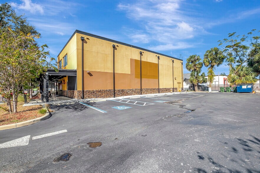 More Photos Of 122 S Howard Ave, Tampa Restaurant For Lease