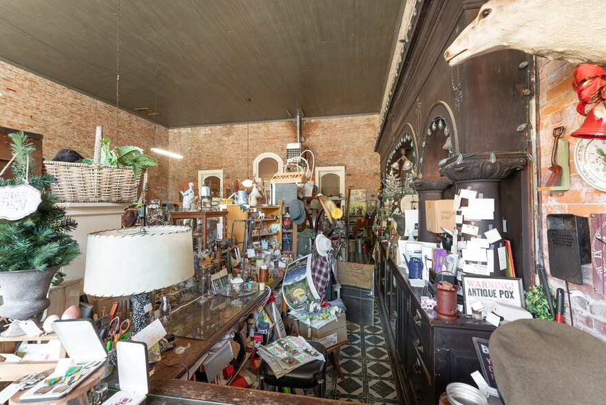 More Photos Of 110 Locust St, Oakland Storefront For Sale