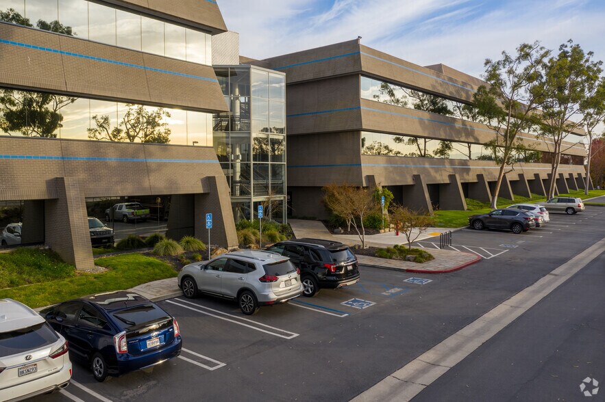 Primary Photo Of 3625 Del Amo Blvd, Torrance Office For Lease