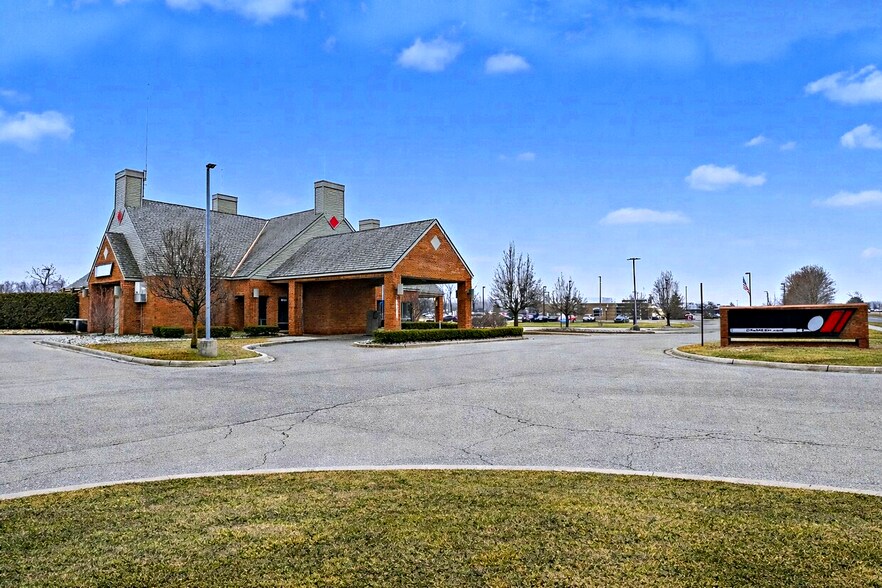 More Photos Of 15555 Silver Pky, Fenton Medical For Lease
