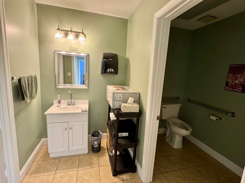 More Photos Of 2200 Opitz Blvd, Woodbridge Medical For Sale
