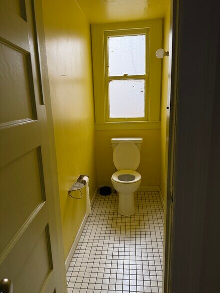 More Photos Of 911 Valencia St, San Francisco Apartments For Lease