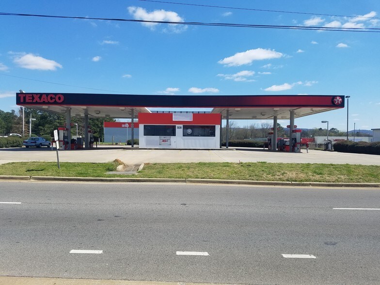 More Photos Of 3030 N Memorial Pky, Huntsville Convenience Store For Sale