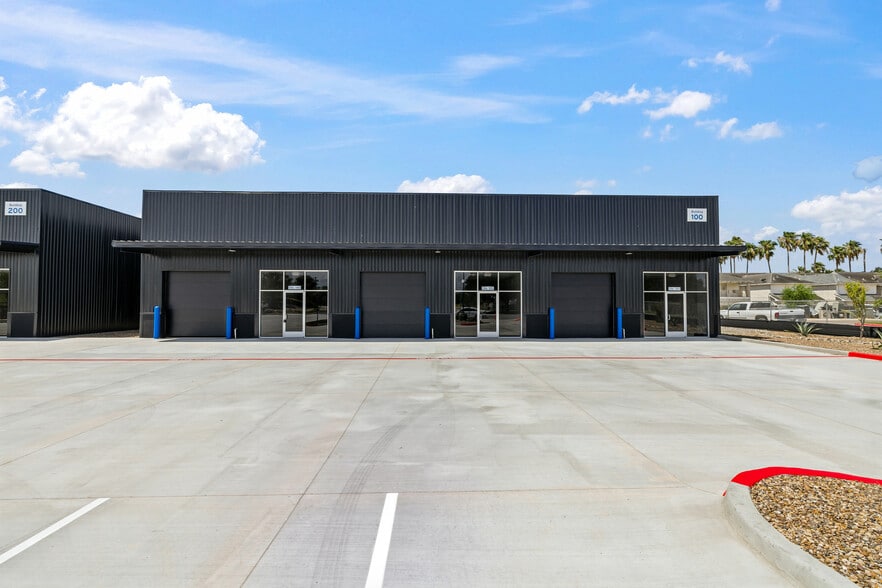 More Photos Of 1100 E Whitewing Ave, McAllen Light Distribution For Lease