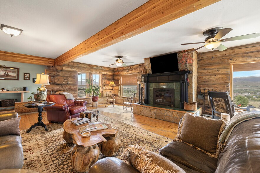 More Photos Of 13 Gott Ln, Salmon Hospitality For Sale