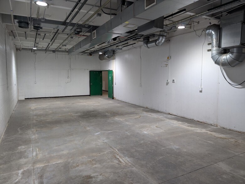 More Photos Of 658 Kalamath St, Denver Warehouse For Lease