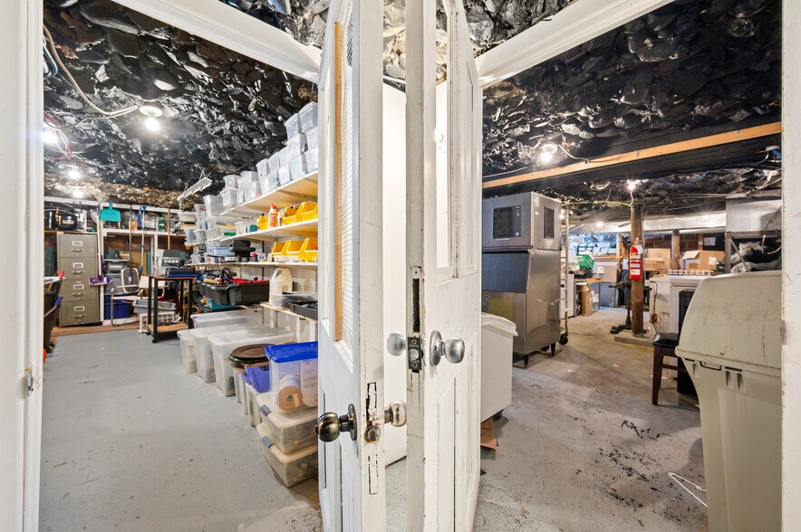 More Photos Of 150 Boul Des Bois-Francs S, Victoriaville Freestanding For Lease
