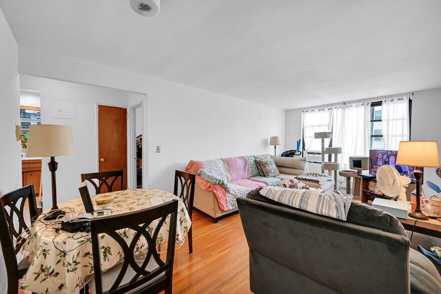 More Photos Of 2901 Matthews, Bronx Apartments For Sale
