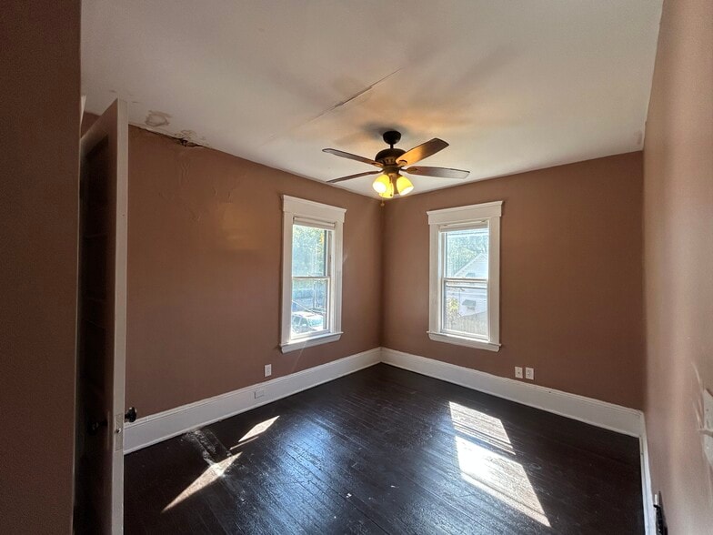 More Photos Of 4309 Clinton Ave, Cleveland Apartments For Sale