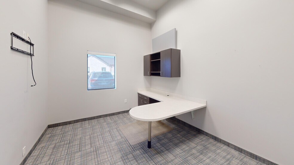 More Photos Of 5341 W University Dr, McKinney Medical For Lease