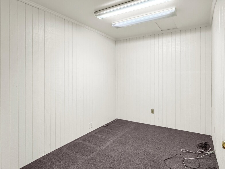 More Photos Of 920 S Atlantic Blvd, Los Angeles Office For Sale