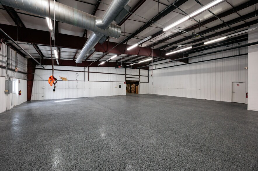More Photos Of 2291 Traversefield Dr, Traverse City Manufacturing For Lease