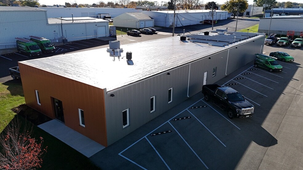 More Photos Of 4583 American Road rd, Rockford Flex For Lease