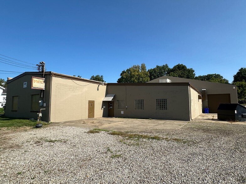 Primary Photo Of 826 Cleveland Rd, Ravenna Warehouse For Lease