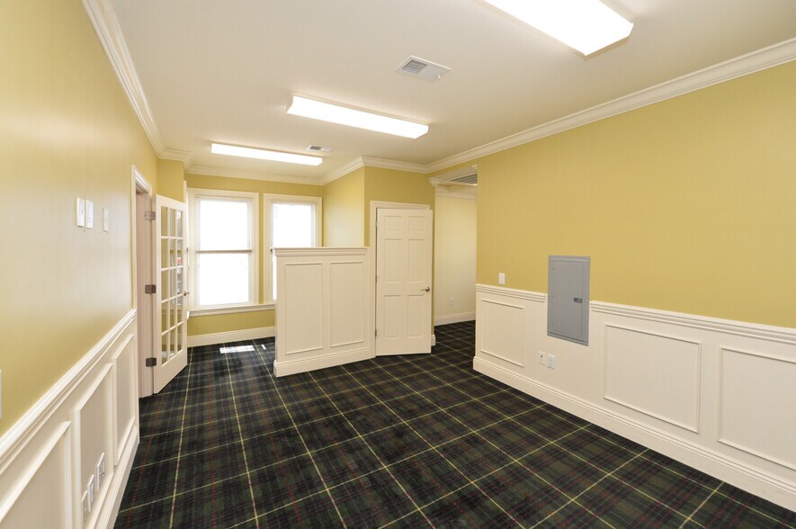 More Photos Of 45-47 E Main St, Ramsey Office Residential For Lease