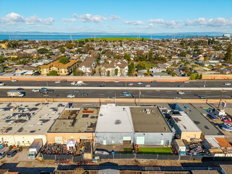 More Photos Of 790-800 S Amphlett Blvd, San Mateo Warehouse For Lease
