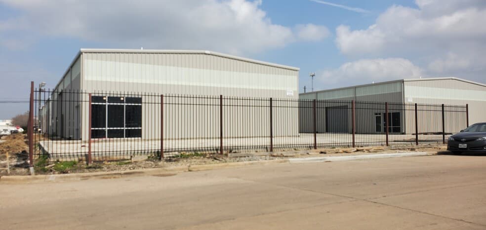 More Photos Of 9334 Ronda Ln, Houston Industrial For Lease