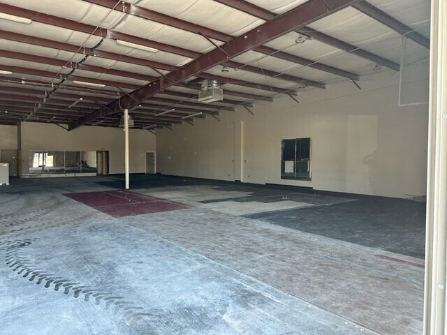 More Photos Of 5322-5478 Bleaux Ave, Springdale Unknown For Lease
