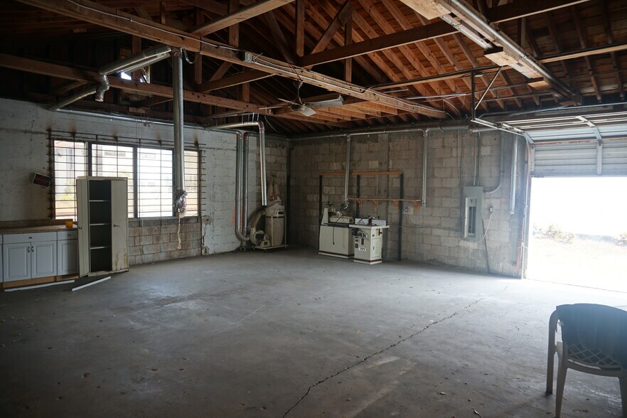 More Photos Of 1110 2nd Ave S, Lake Worth Warehouse For Sale
