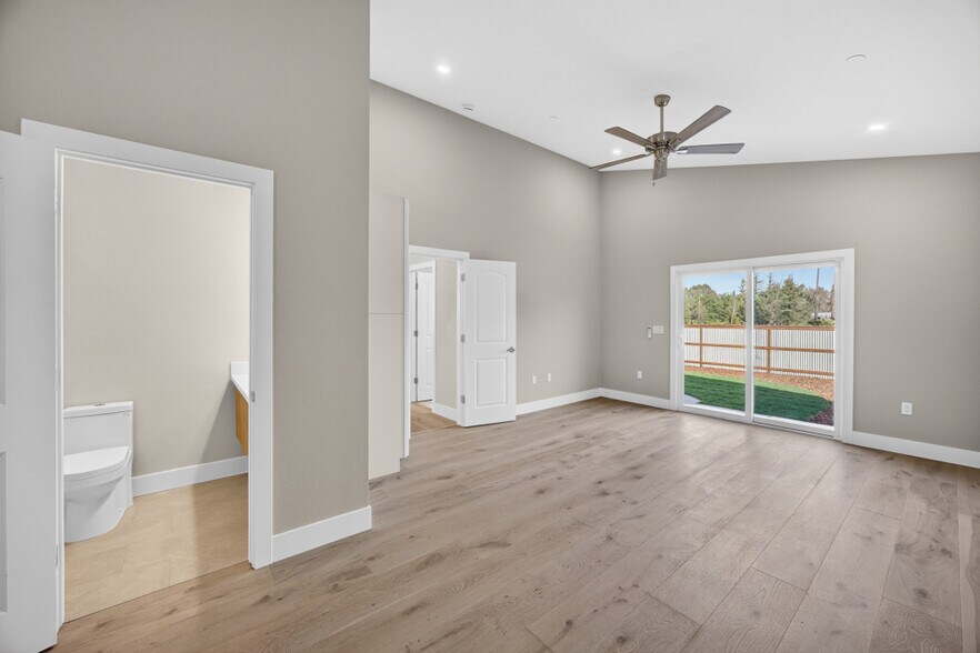 More Photos Of 25265 Carlsbad Ave, Davis Apartments For Sale