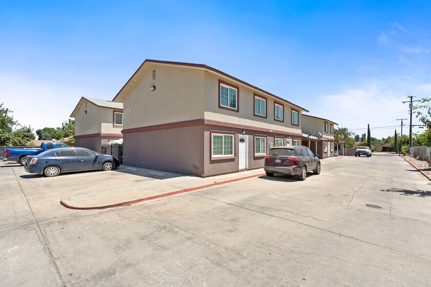 More Photos Of 1021 N Leslie St, Visalia Apartments For Sale