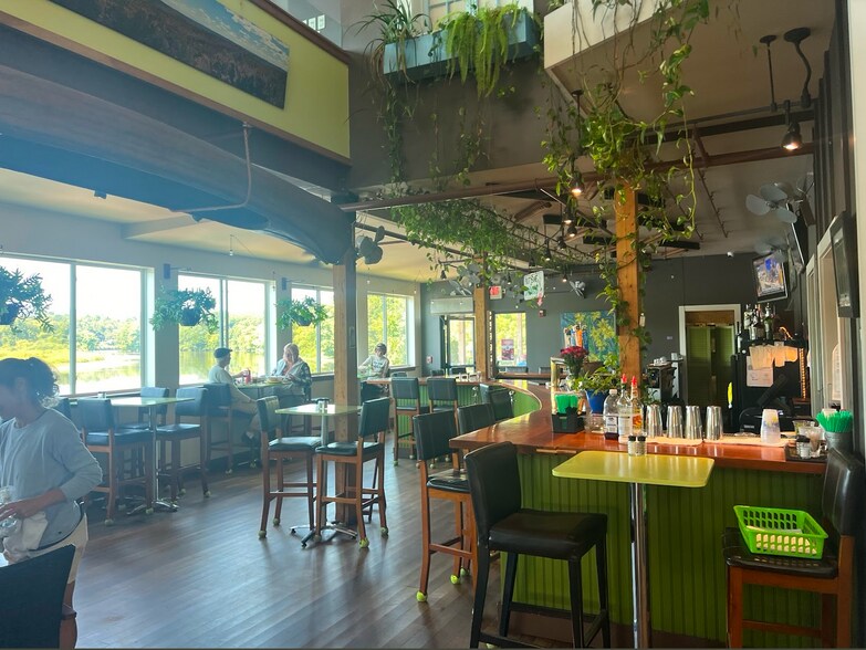 More Photos Of 464 Putney Rd, Brattleboro Storefront Retail Office For Sale