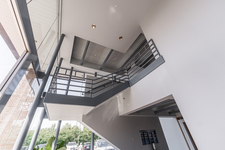 More Photos Of 290 Springfield Dr, Bloomingdale Medical For Lease