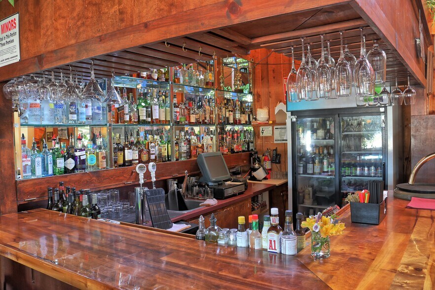 More Photos Of 29430 Ellensburg Ave, Gold Beach Restaurant For Sale