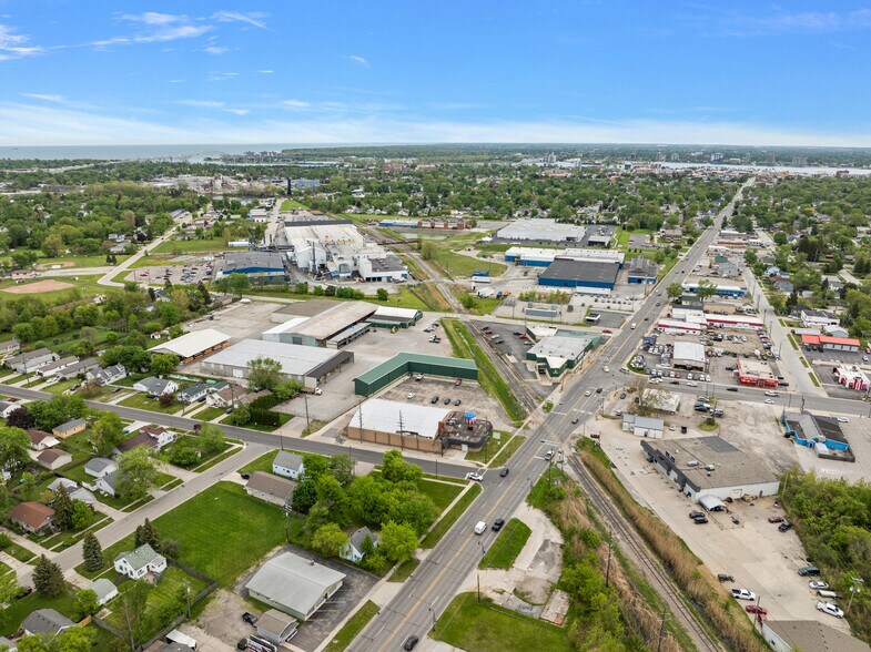 More Photos Of 2419 Lapeer Rd, Port Huron General Retail For Sale