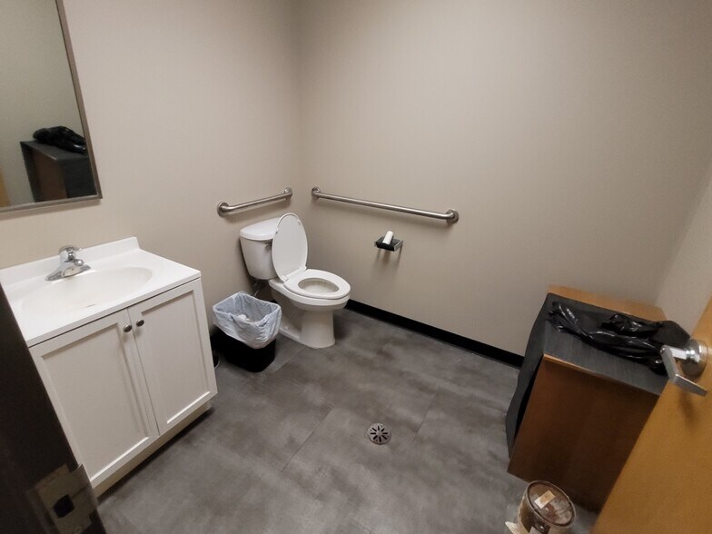 More Photos Of 3435-3464 S Halsted St, Chicago Apartments For Lease