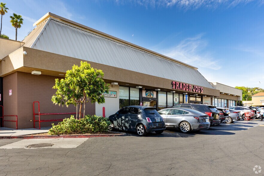 More Photos Of 11976-11996 Ventura Blvd, Studio City General Retail For Lease