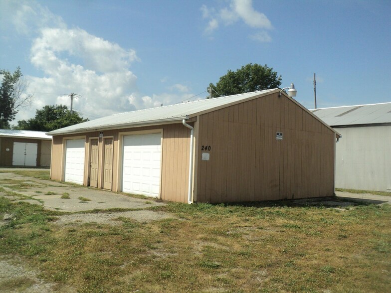 Primary Photo Of 240 W Oak St, Washington Court House Self Storage For Sale