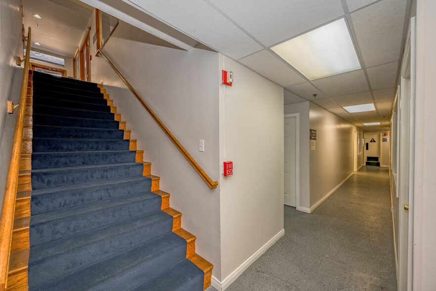 More Photos Of 50-100 W Lemon Ave, Monrovia Office For Lease