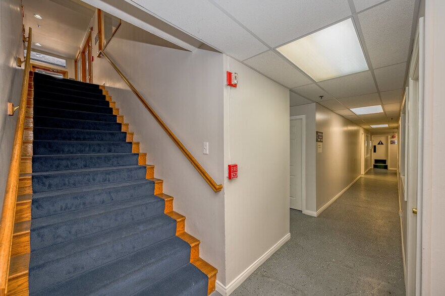 More Photos Of 501 S Myrtle Ave, Monrovia Office For Sale