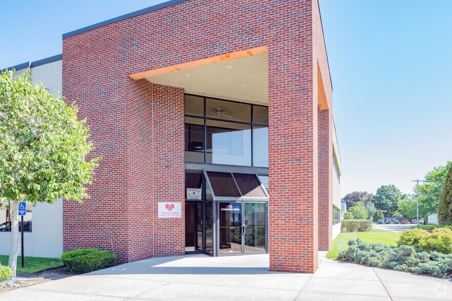 More Photos Of 75 Commerce Dr, Warwick Office For Sale
