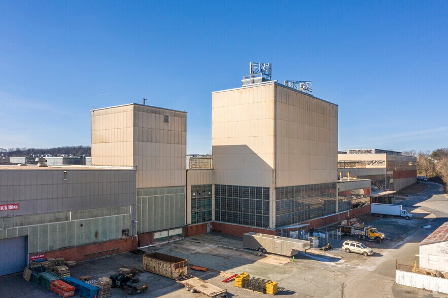 More Photos Of 1954 Halethorpe Farms Rd, Halethorpe Manufacturing For Lease