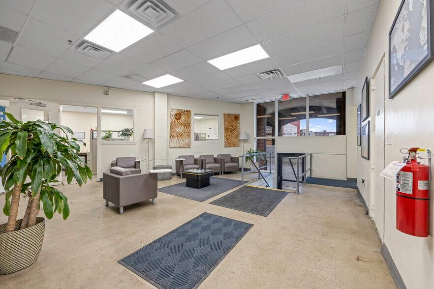 More Photos Of 1315 W 12th St, Kansas City Warehouse For Sale