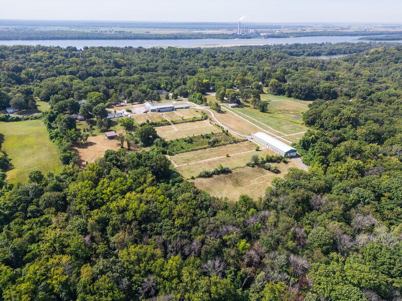 More Photos Of 3804 Stanka Ln, Godfrey Land For Lease