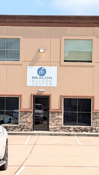 More Photos Of 27316 Spectrum Way, The Woodlands Office For Sale