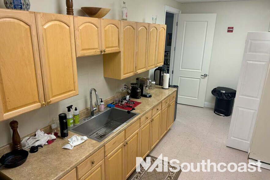 More Photos Of 3250 Saint Lucie Blvd, Fort Pierce Warehouse For Lease