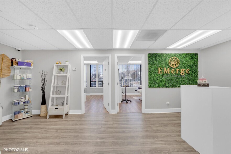 More Photos Of 5097 N Elston Ave, Chicago Medical For Sale