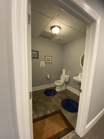 More Photos Of 4832 Highway 162, Hollywood Office For Lease