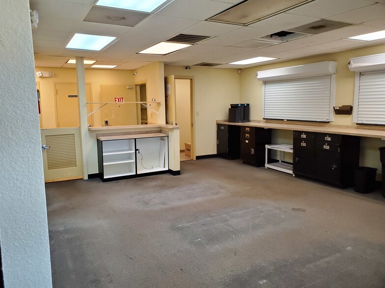 More Photos Of 5144 E Busch Blvd, Tampa Bank For Sale