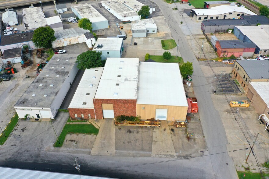 More Photos Of 4504 Illinois Ave, Louisville Warehouse For Sale