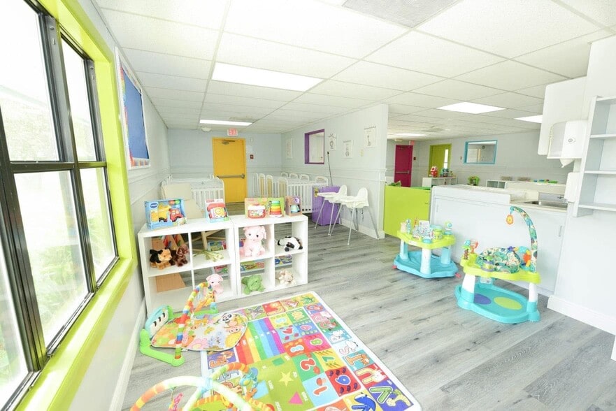 More Photos Of 14387 SW 96th St, Miami Daycare Center For Sale