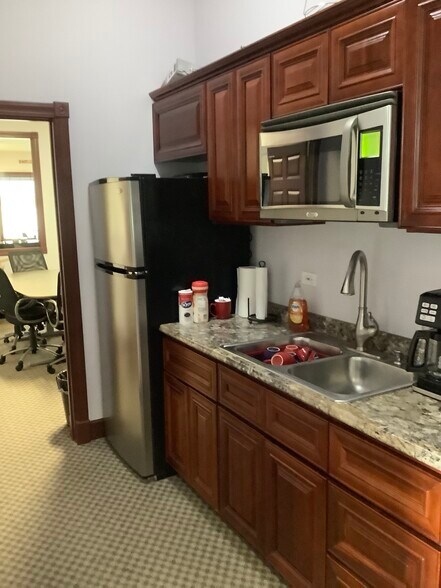 More Photos Of 38 W Grand Ave, Fox Lake Storefront Retail Office For Lease