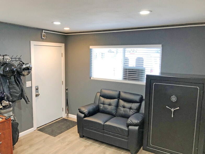 More Photos Of 3145 Coffey Ln, Santa Rosa Warehouse For Sale